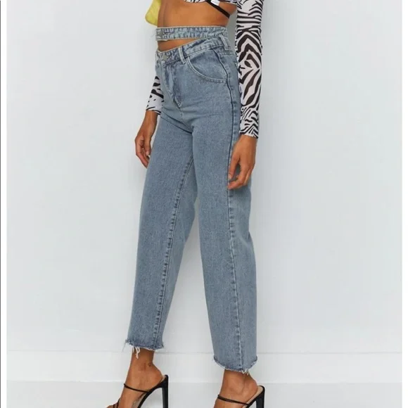 Women's Vintage Wash Cutout Jeans - Picture 1 of 3